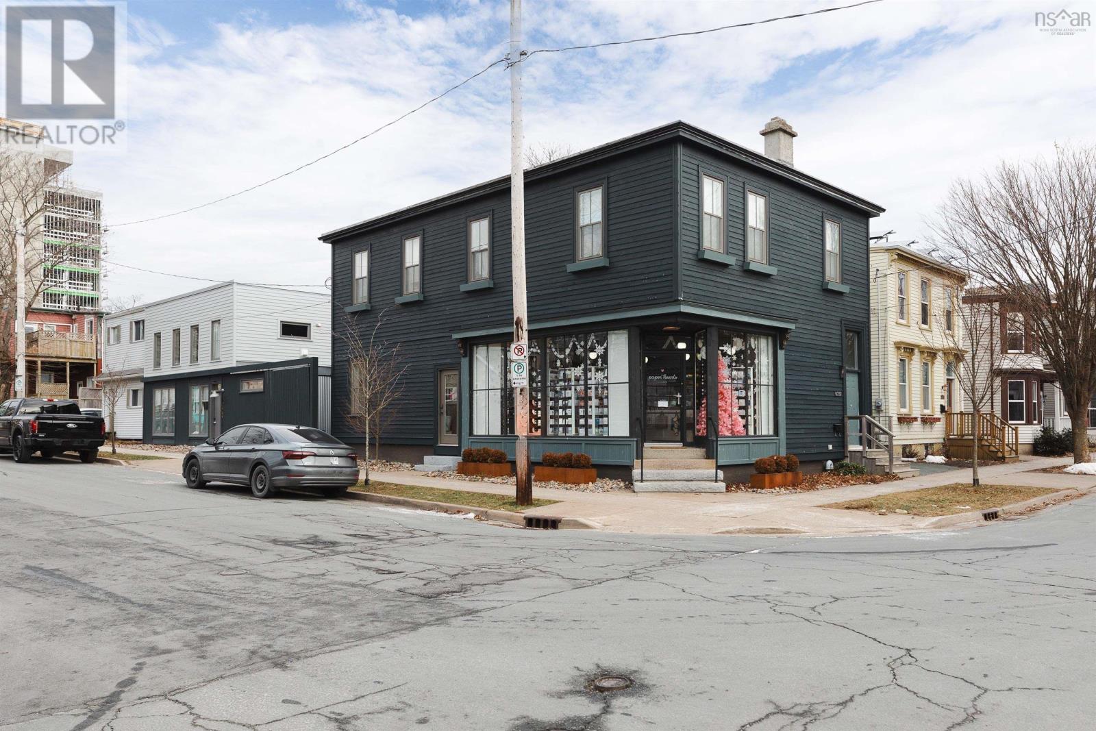 6057 Willow Street, Halifax, Nova Scotia  B3K 1L8 - Photo 2 - 202500541