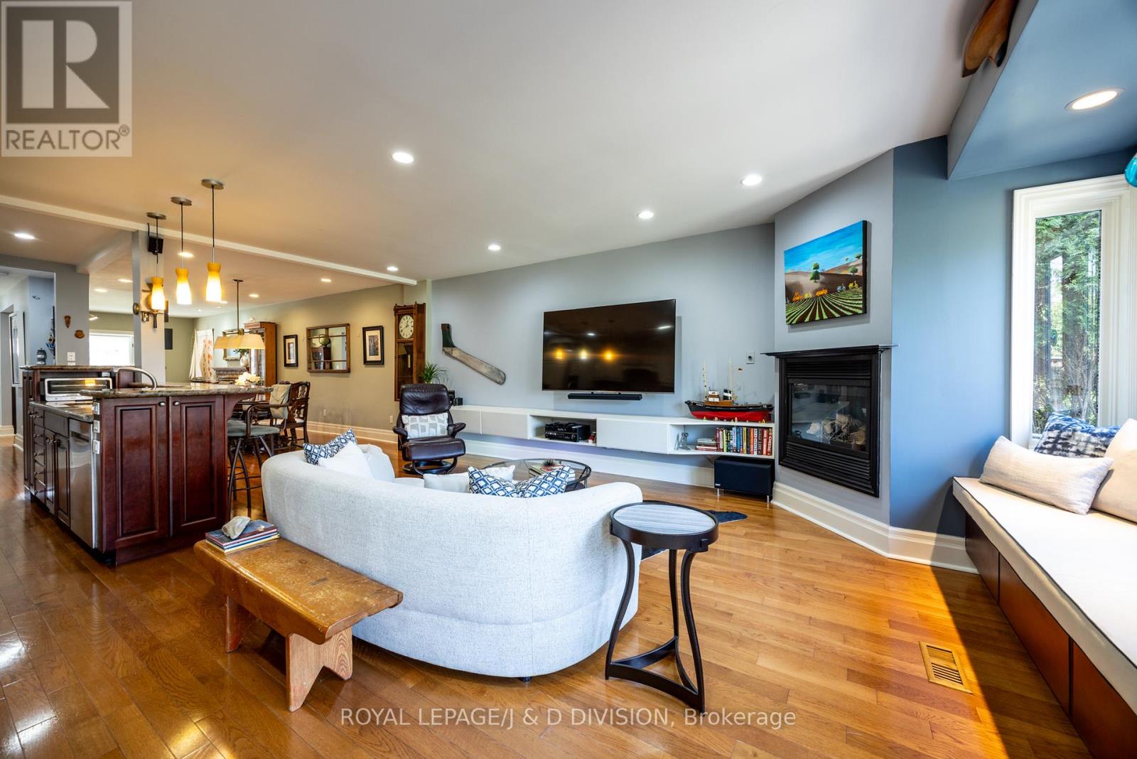 146 St Germain Avenue, Toronto, Ontario  M5M 1W1 - Photo 13 - C12131069