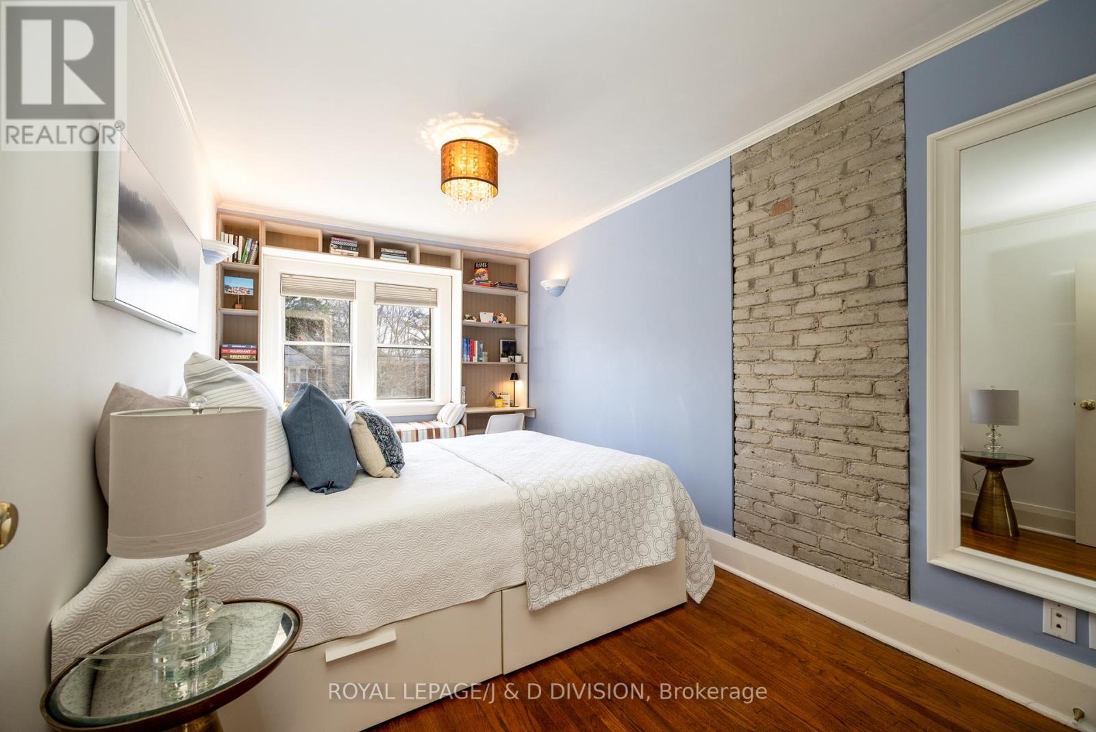 146 St Germain Avenue, Toronto, Ontario  M5M 1W1 - Photo 23 - C12131069