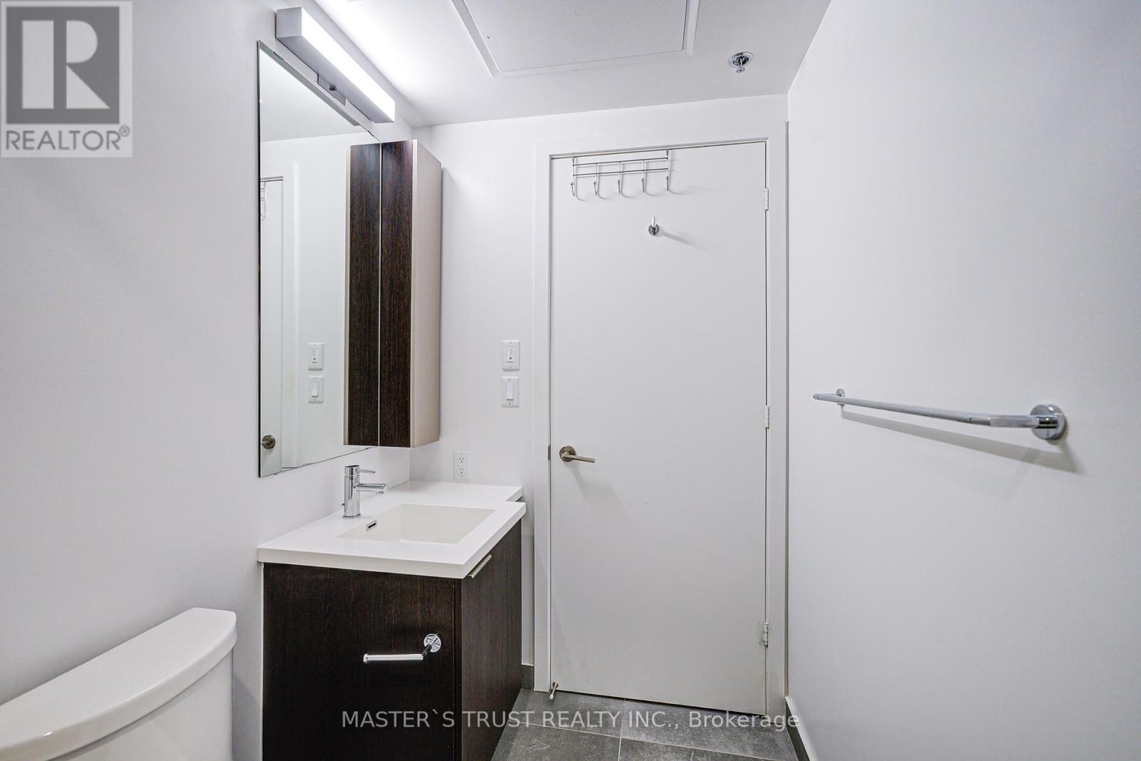 1007 - 203 College Street, Toronto, Ontario  M5T 0C8 - Photo 18 - C12149456