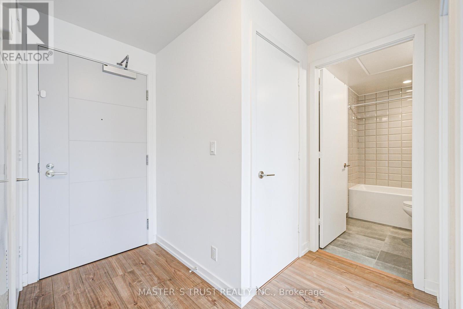 1007 - 203 College Street, Toronto, Ontario  M5T 0C8 - Photo 15 - C12149456