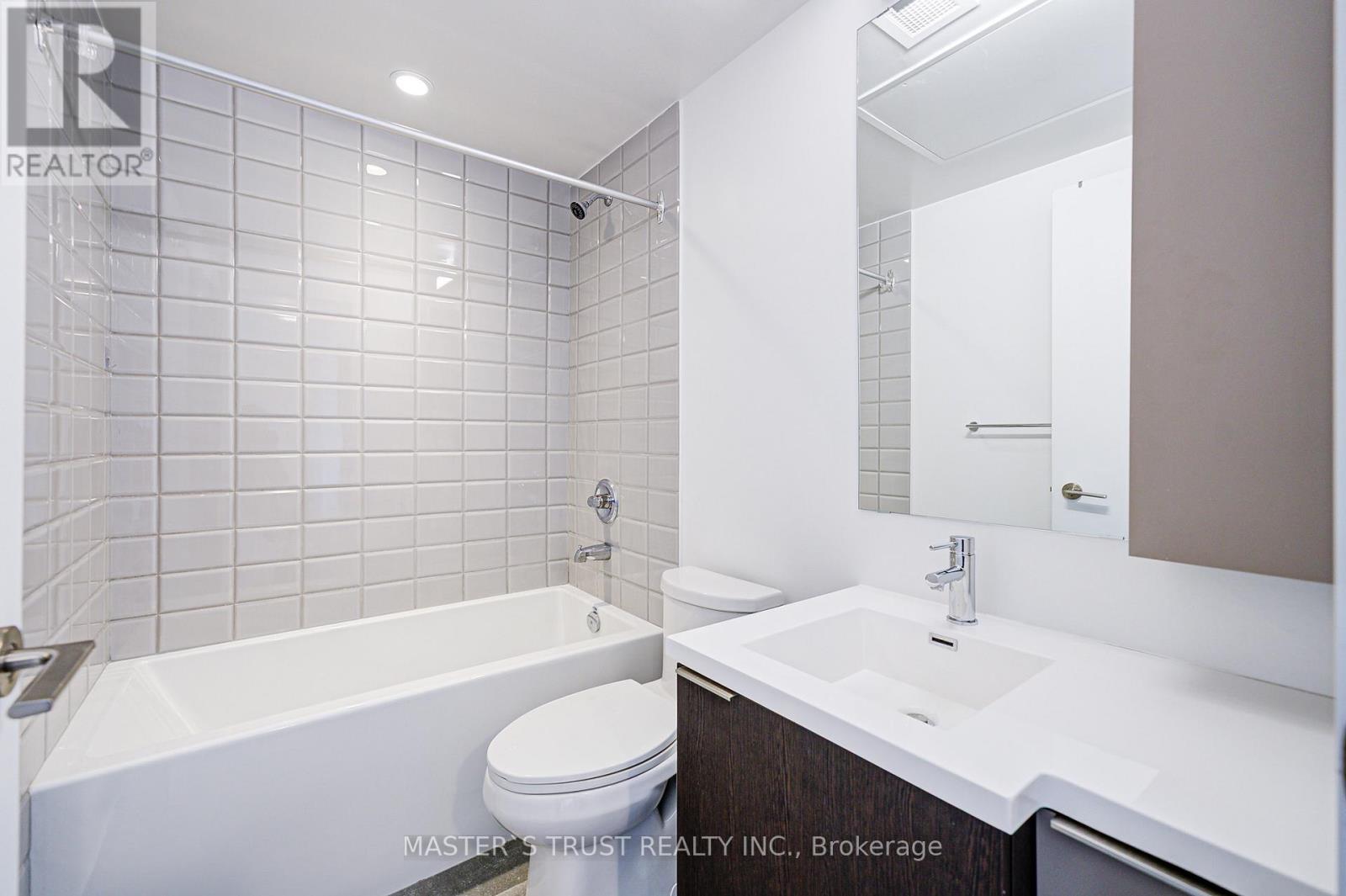 1007 - 203 College Street, Toronto, Ontario  M5T 0C8 - Photo 17 - C12149456
