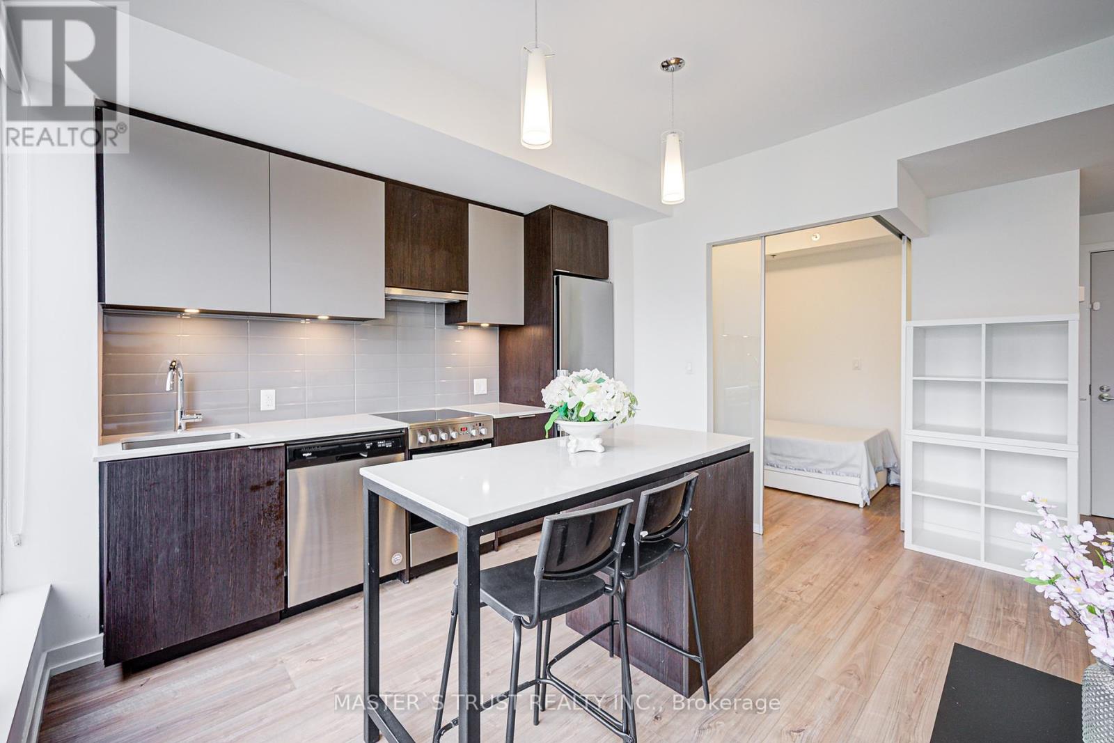 1007 - 203 College Street, Toronto, Ontario  M5T 0C8 - Photo 9 - C12149456