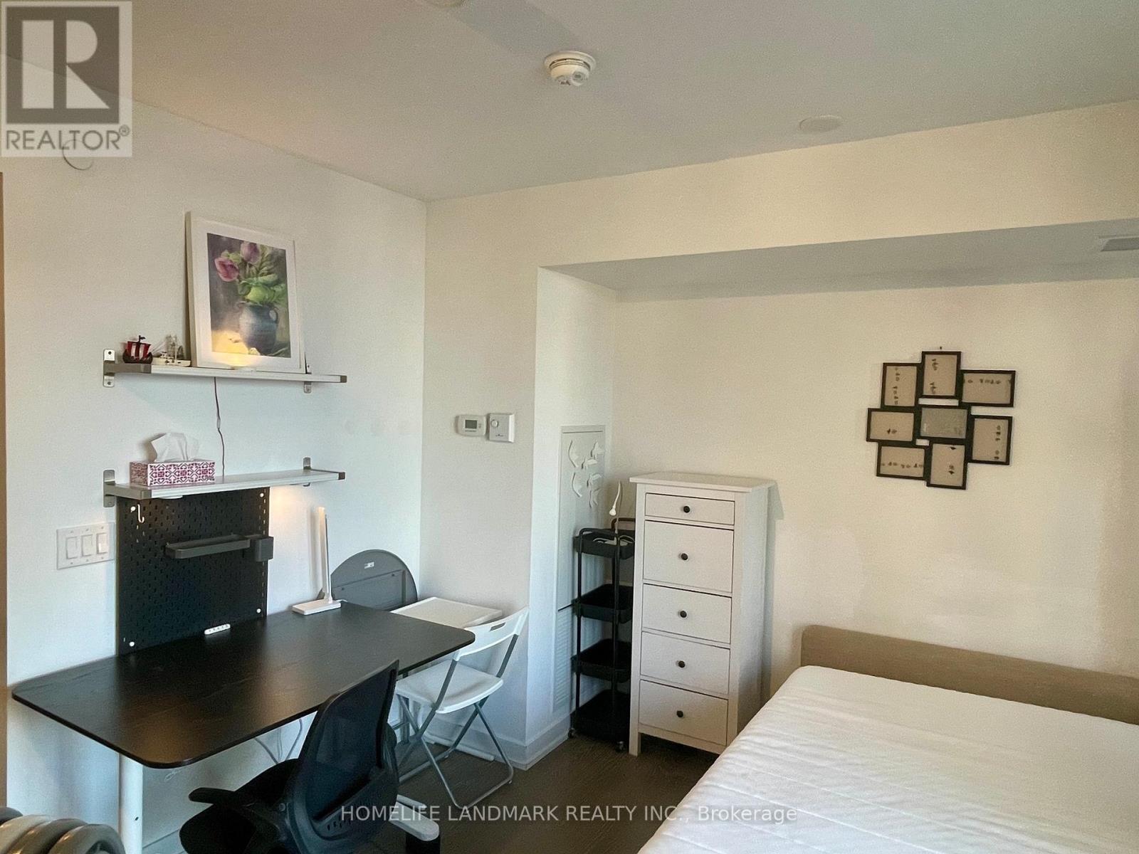 1012 - 11 WELLESLEY STREET W, toronto (bay street corridor), Ontario