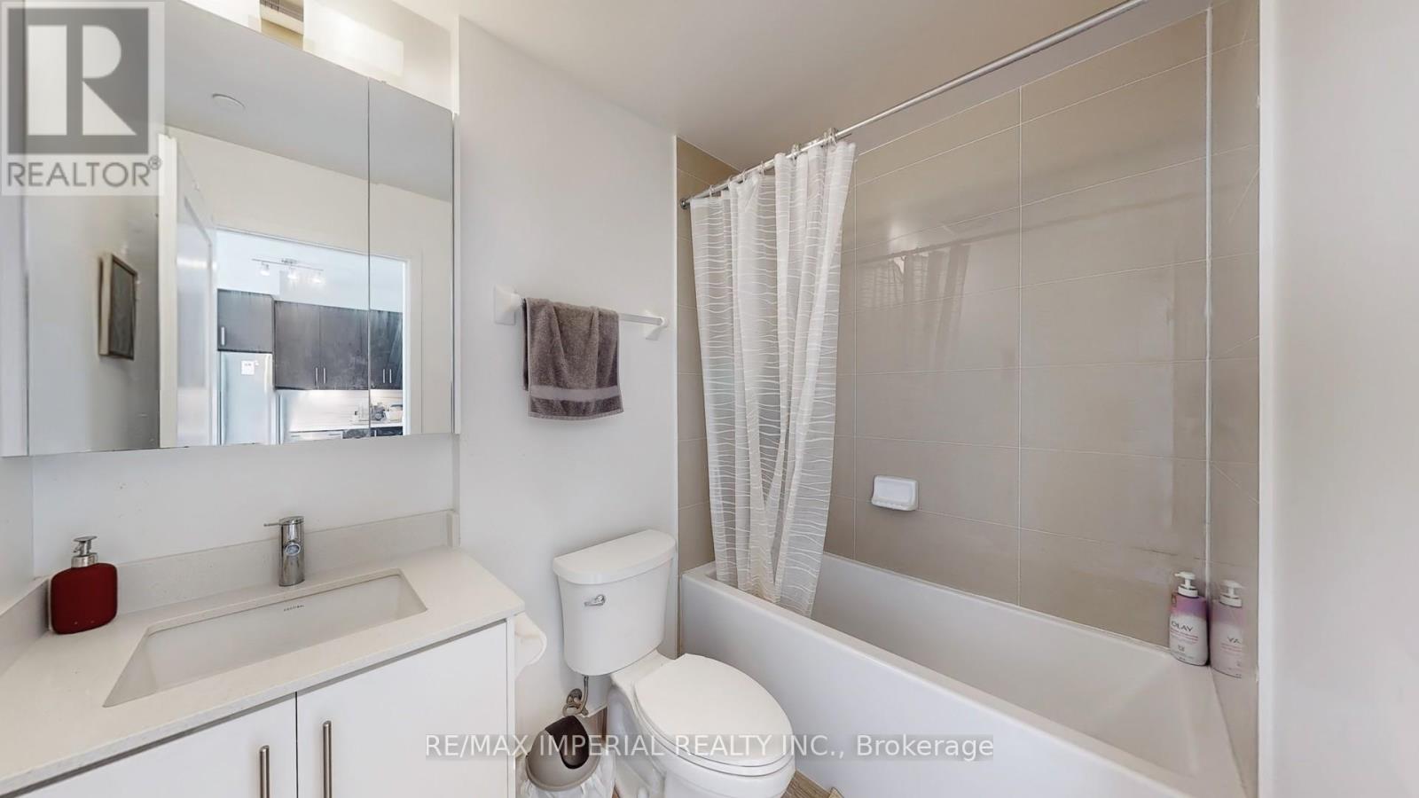 2207 - 95 Oneida Crescent, Richmond Hill, Ontario  L4B 0H5 - Photo 12 - N12140402