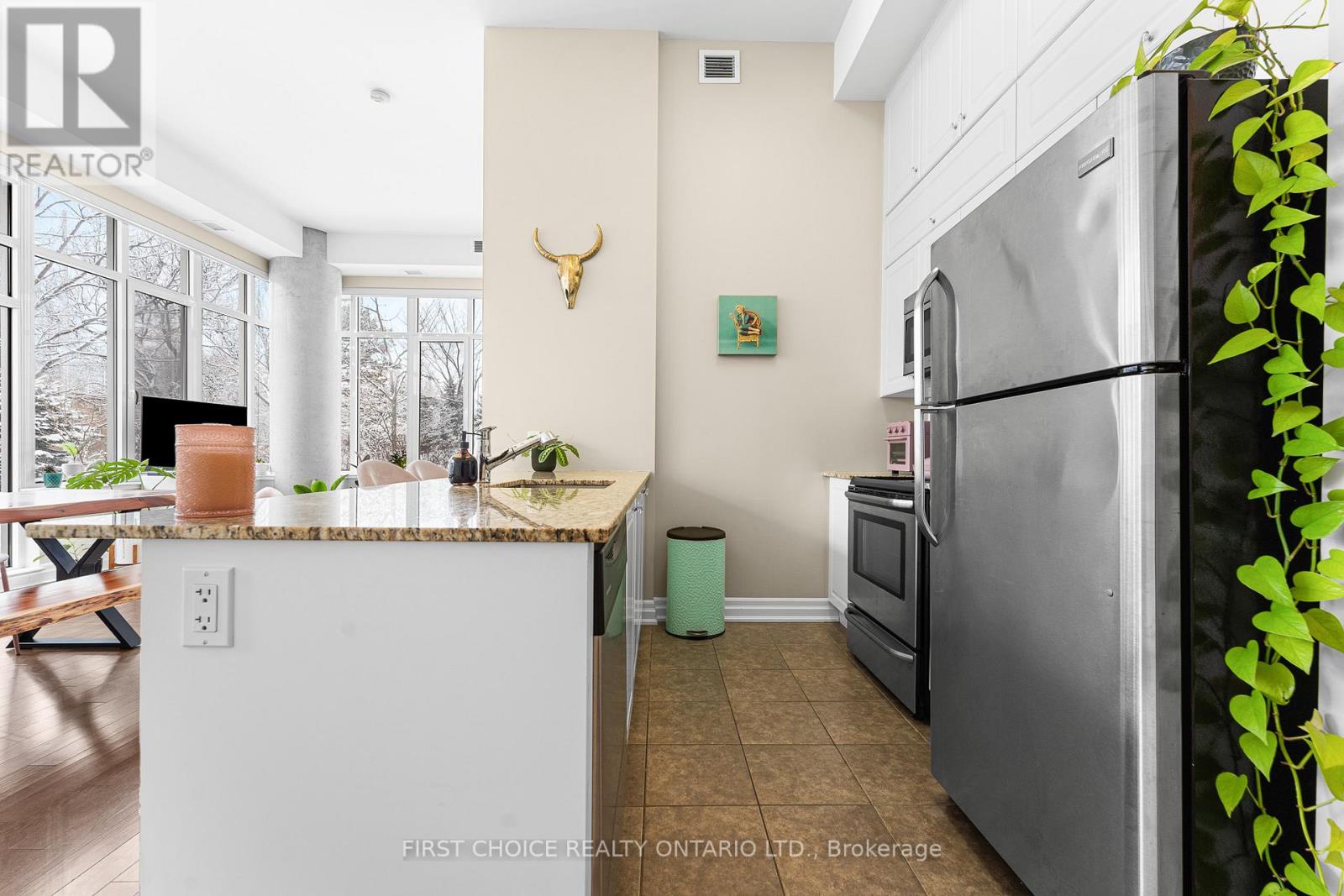 102 - 90 Landry Street, Ottawa, Ontario  K1L 0A9 - Photo 6 - X12149457