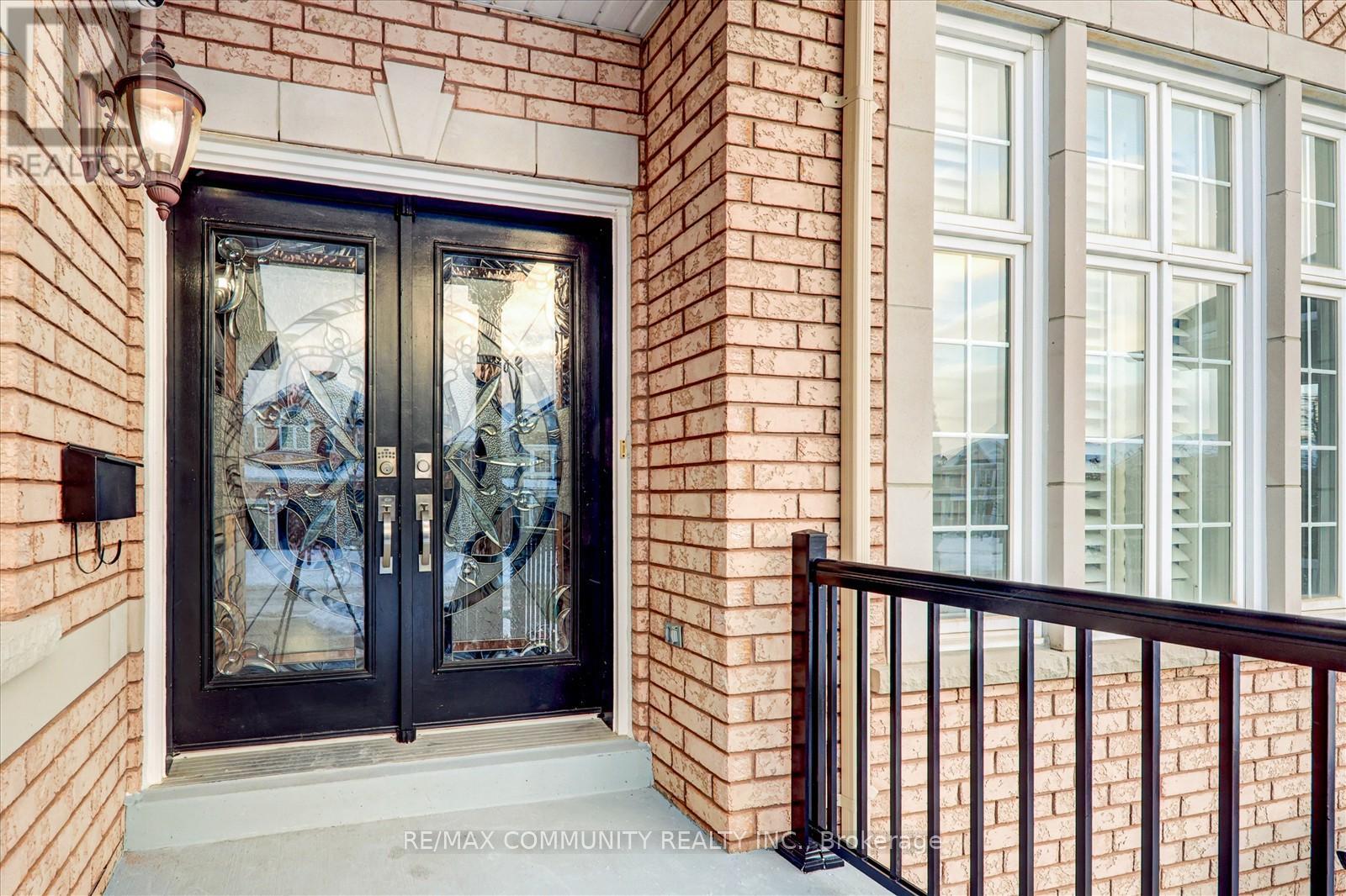 Property at 51 WINTERTON WAY image 5
