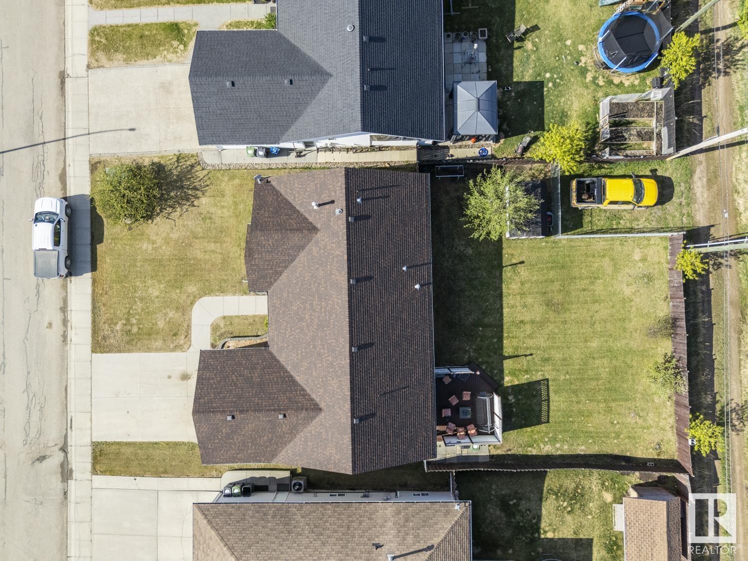Property at 1714 7 ST image 3