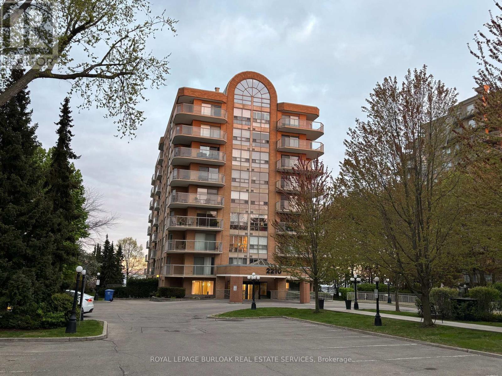 Property at 304 - 2210 LAKESHORE ROAD image 1