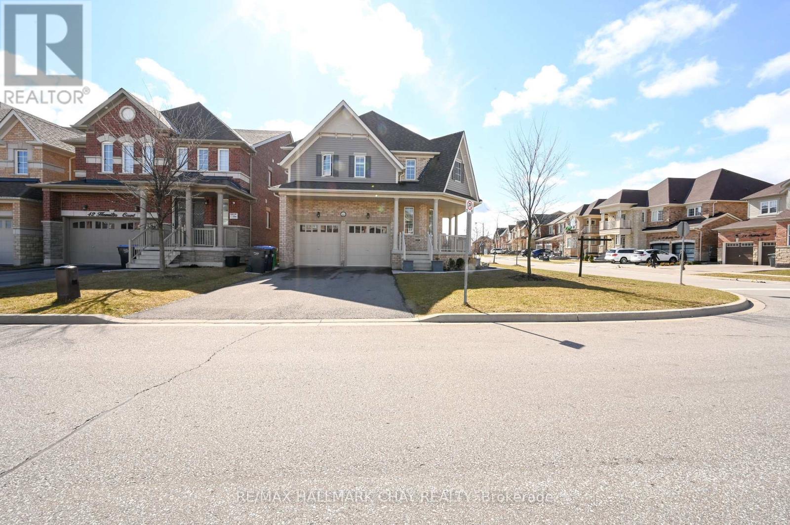 40 Hamilton Court, Caledon, Ontario  L7C 4B5 - Photo 3 - W12115864