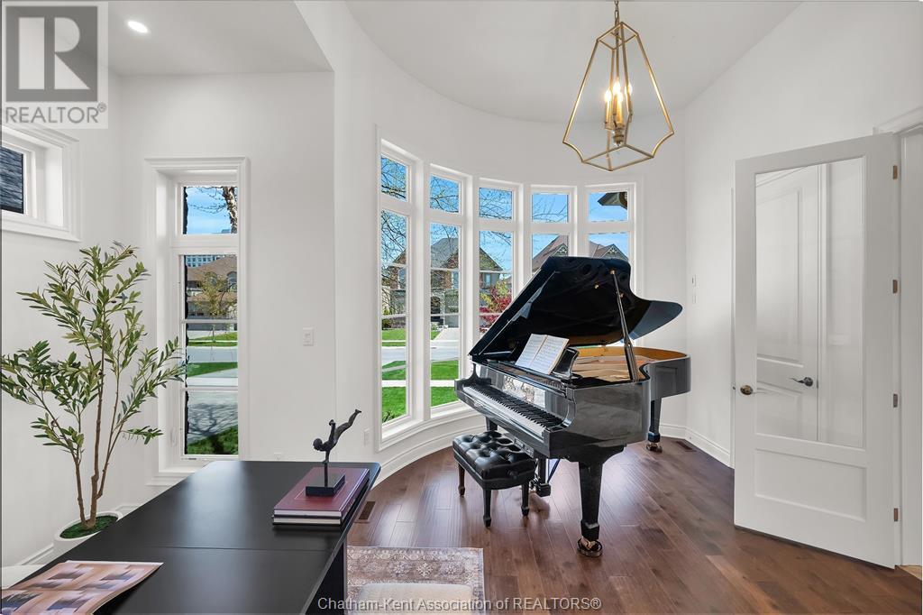 Photo 10 of 50 for 2405 Meadowlands Way