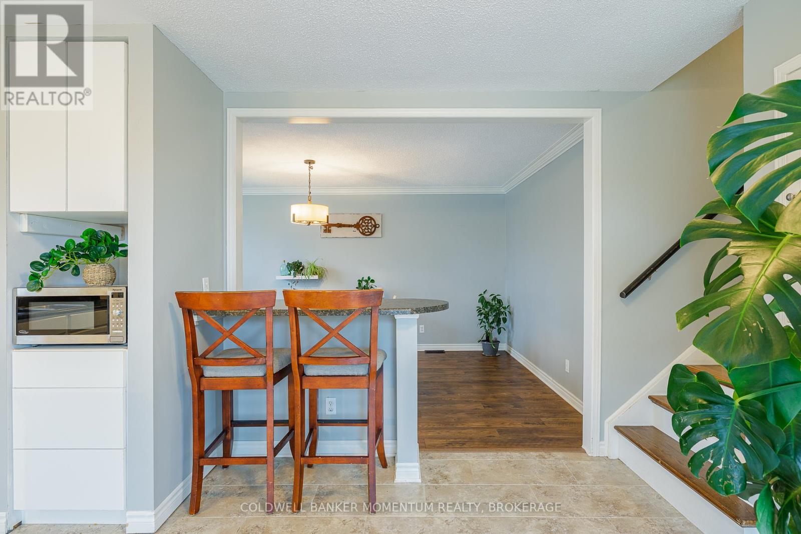 299 Dain Avenue, Welland, Ontario  L3B 3E7 - Photo 11 - X12090393