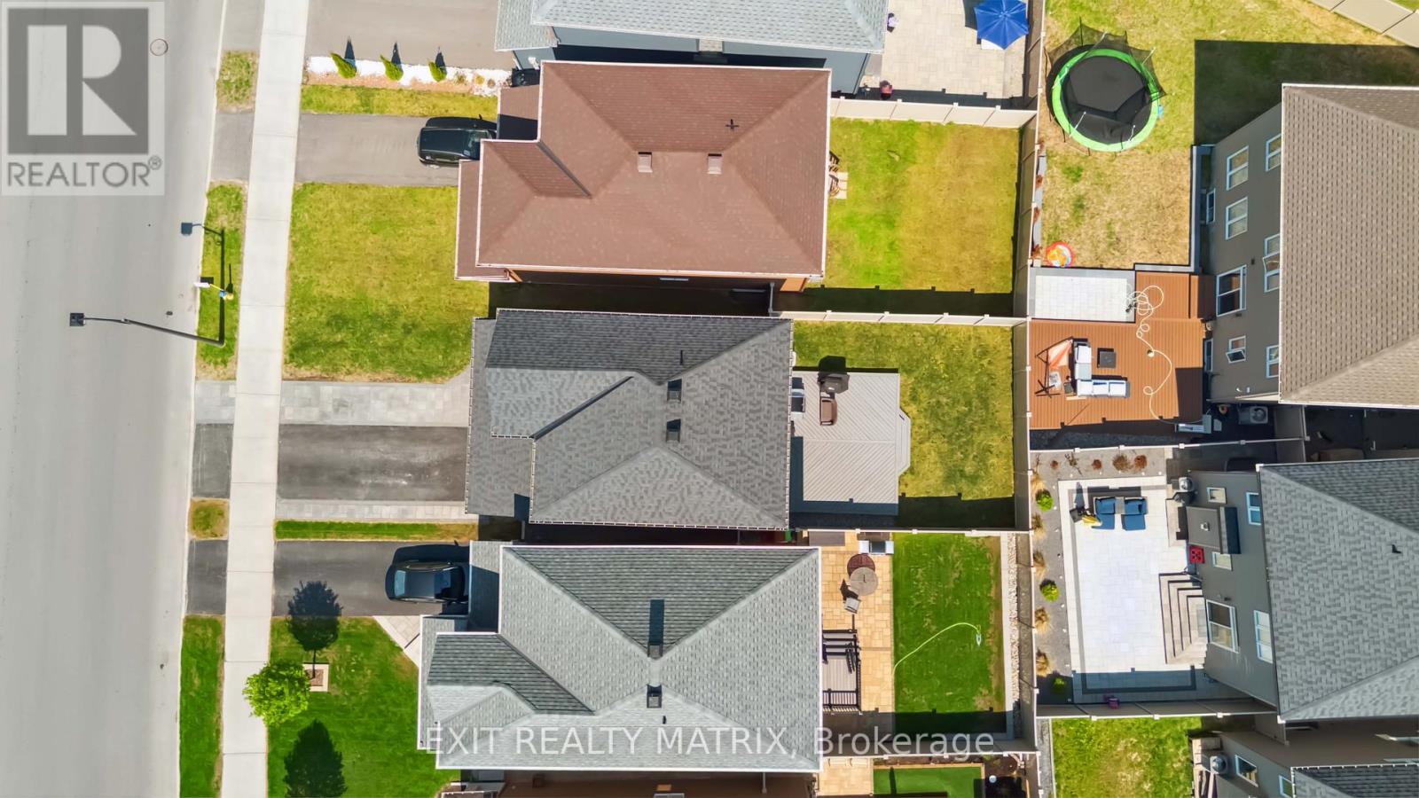 692 Decoeur Drive, Ottawa, Ontario  K4A 1H1 - Photo 44 - X12149509