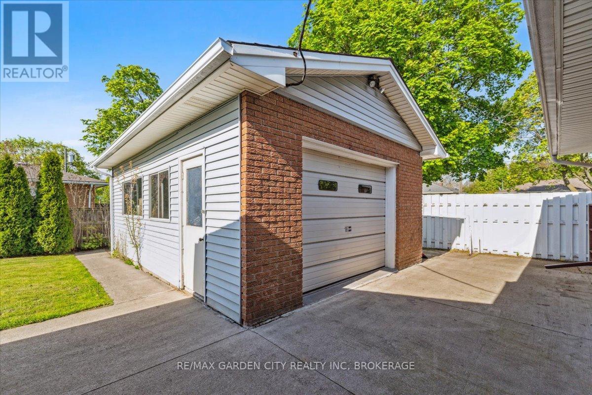 21 Kilbourne Crescent, St. Catharines, Ontario  L2M 3E3 - Photo 43 - X12149548