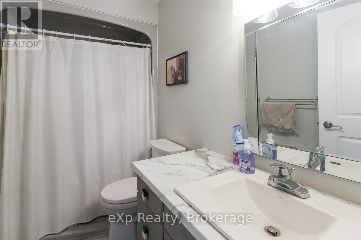 8 South Diagonal Road, South Bruce Peninsula, Ontario  N0H 1T0 - Photo 15 - X12149554