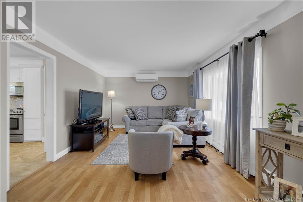 Property at 48 Glengarry Drive image 5