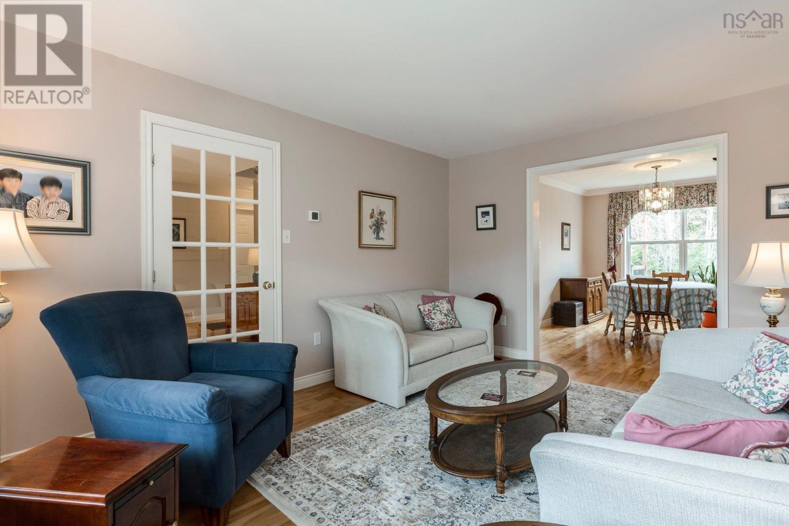 Property at 227 St George Blvd image 3