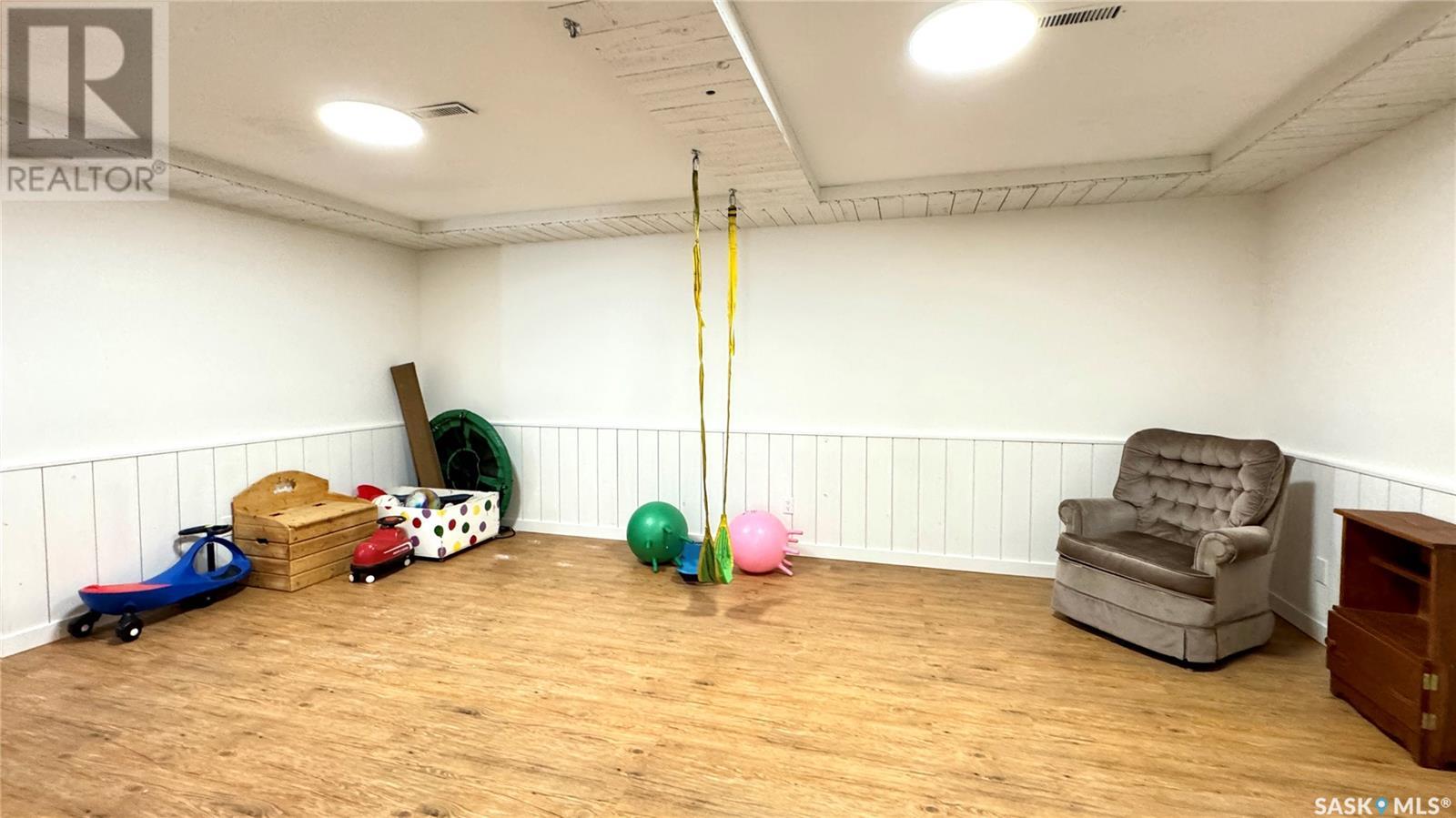 229 Hearn Street, Outlook, Saskatchewan  S0L 2N0 - Photo 41 - SK005992