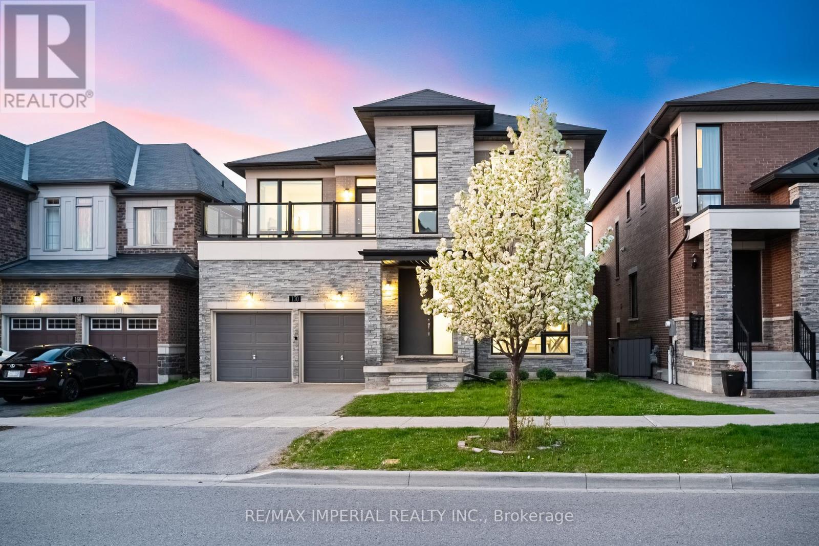 170 Scrivener Drive, Aurora, Ontario  L4G 0Y9 - Photo 3 - N12149499