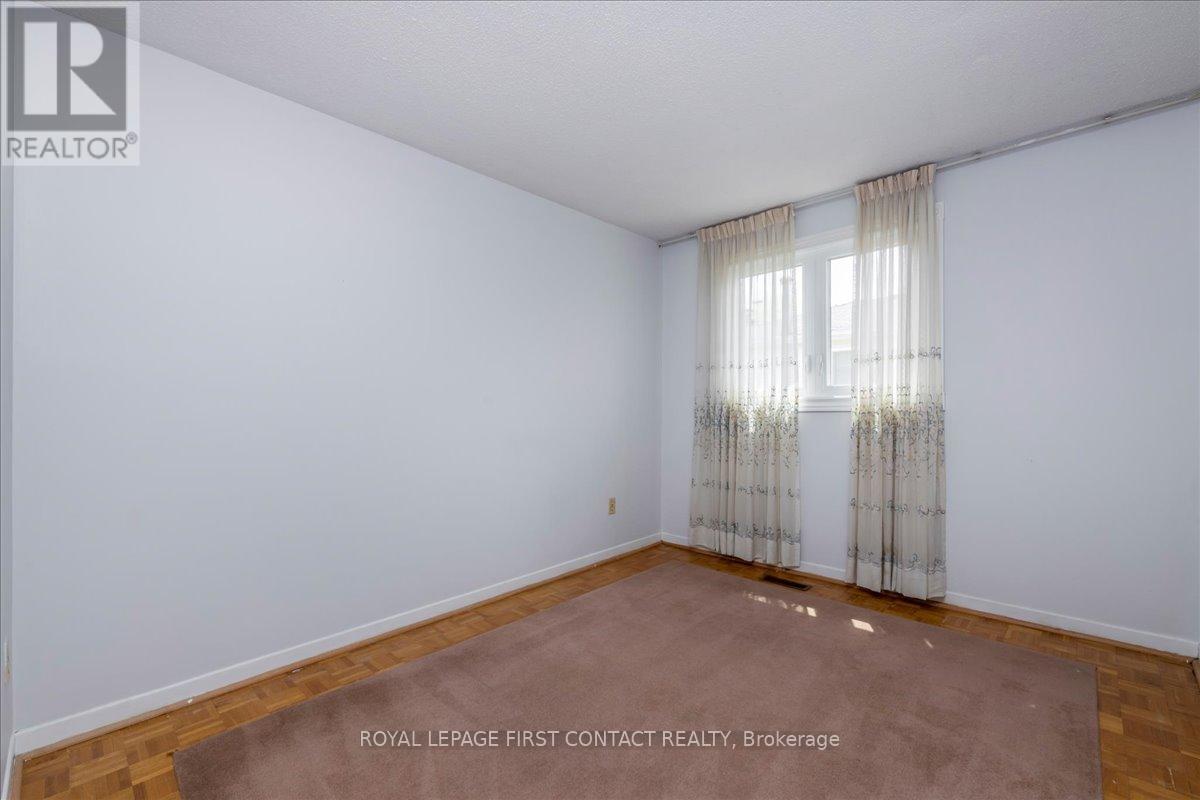 23 Merrylynn Drive, Richmond Hill, Ontario  L4C 5B1 - Photo 24 - N12149539