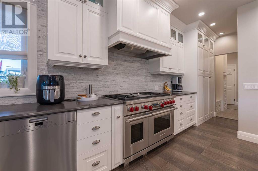 Property at 45 Simcoe Mews SW image 3