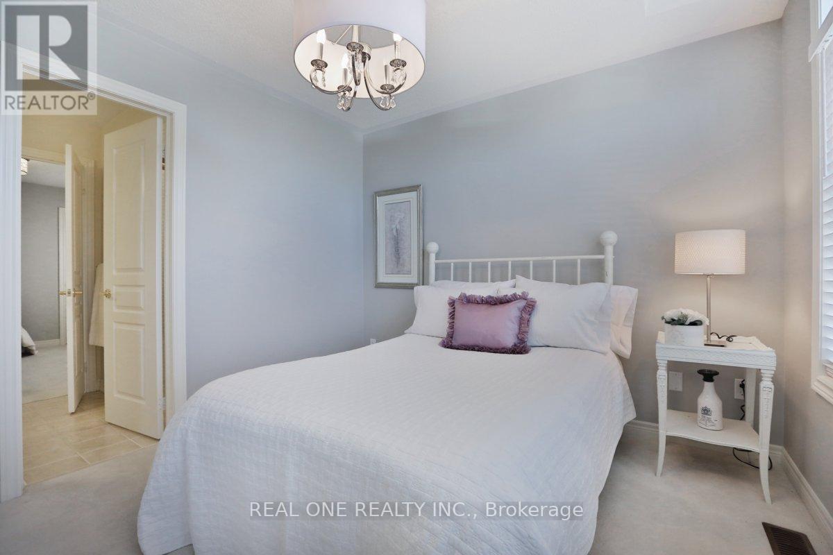 555 Alfred Hughes Avenue, Oakville, Ontario  L6H 2B4 - Photo 27 - W12149482