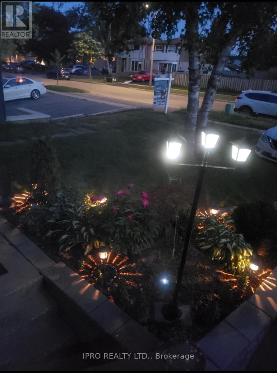 77 Burbank Crescent, Orangeville, Ontario  L9W 3E6 - Photo 30 - W12149501