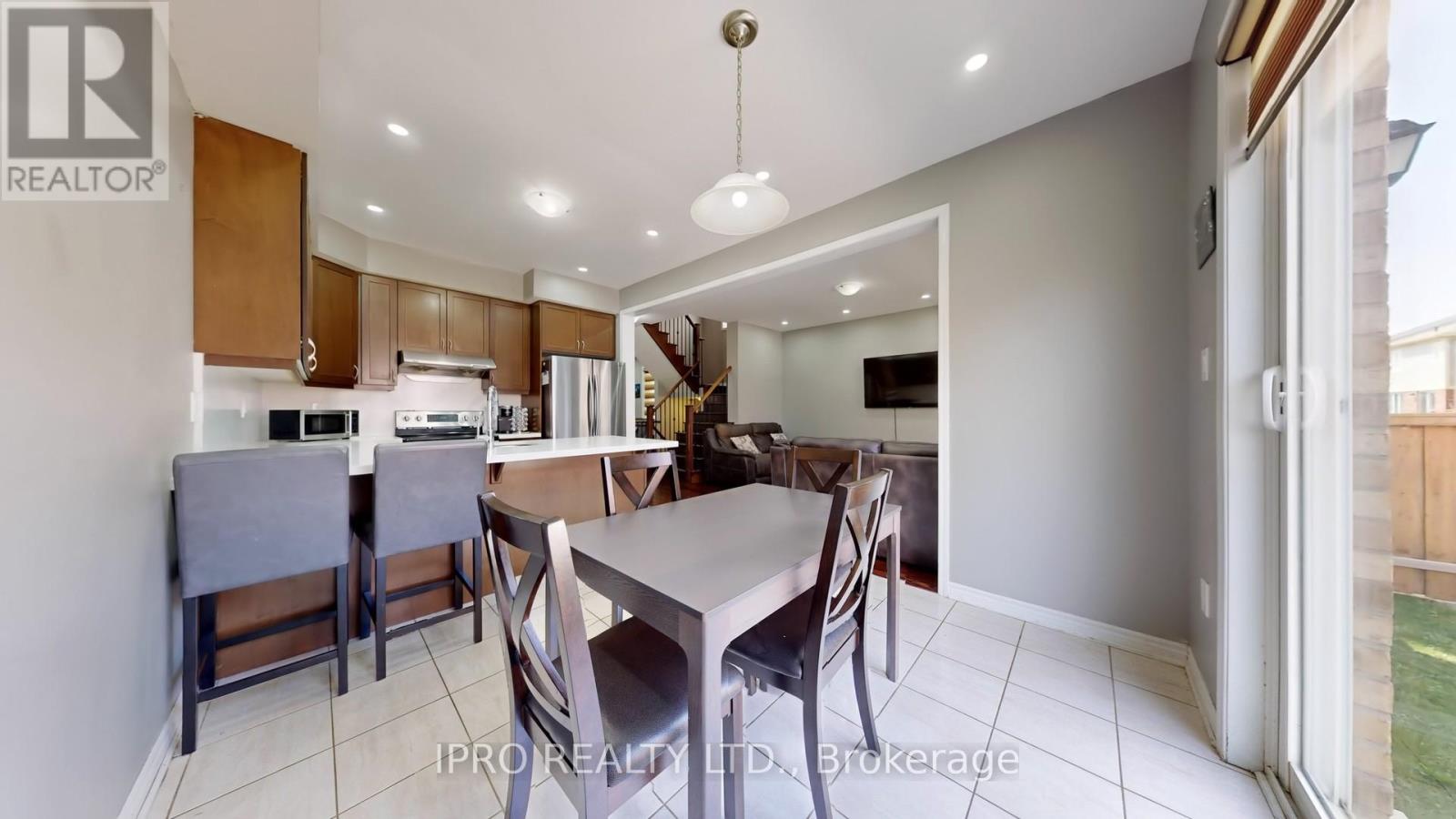 28 Troyer Street, Brampton, Ontario  L7A 4T3 - Photo 13 - W12149511