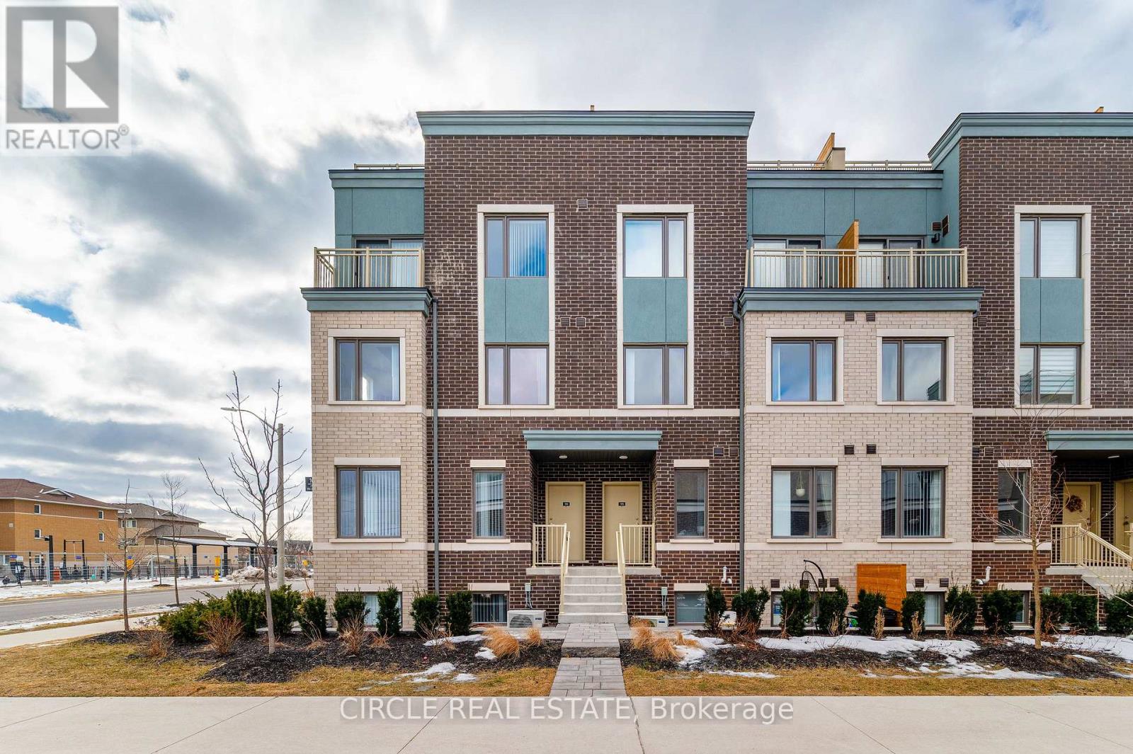 Property at 194 - 10 LLOYD JANES LANE S image 3