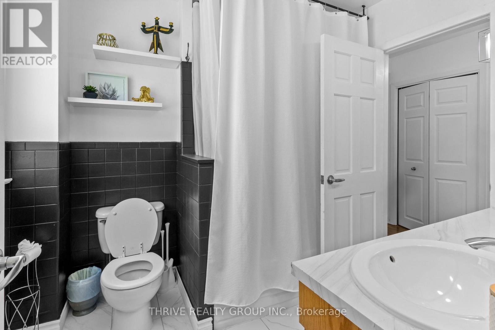 808 Westbury Crescent, London South (South O), Ontario  N6J 3C7 - Photo 13 - X12149618