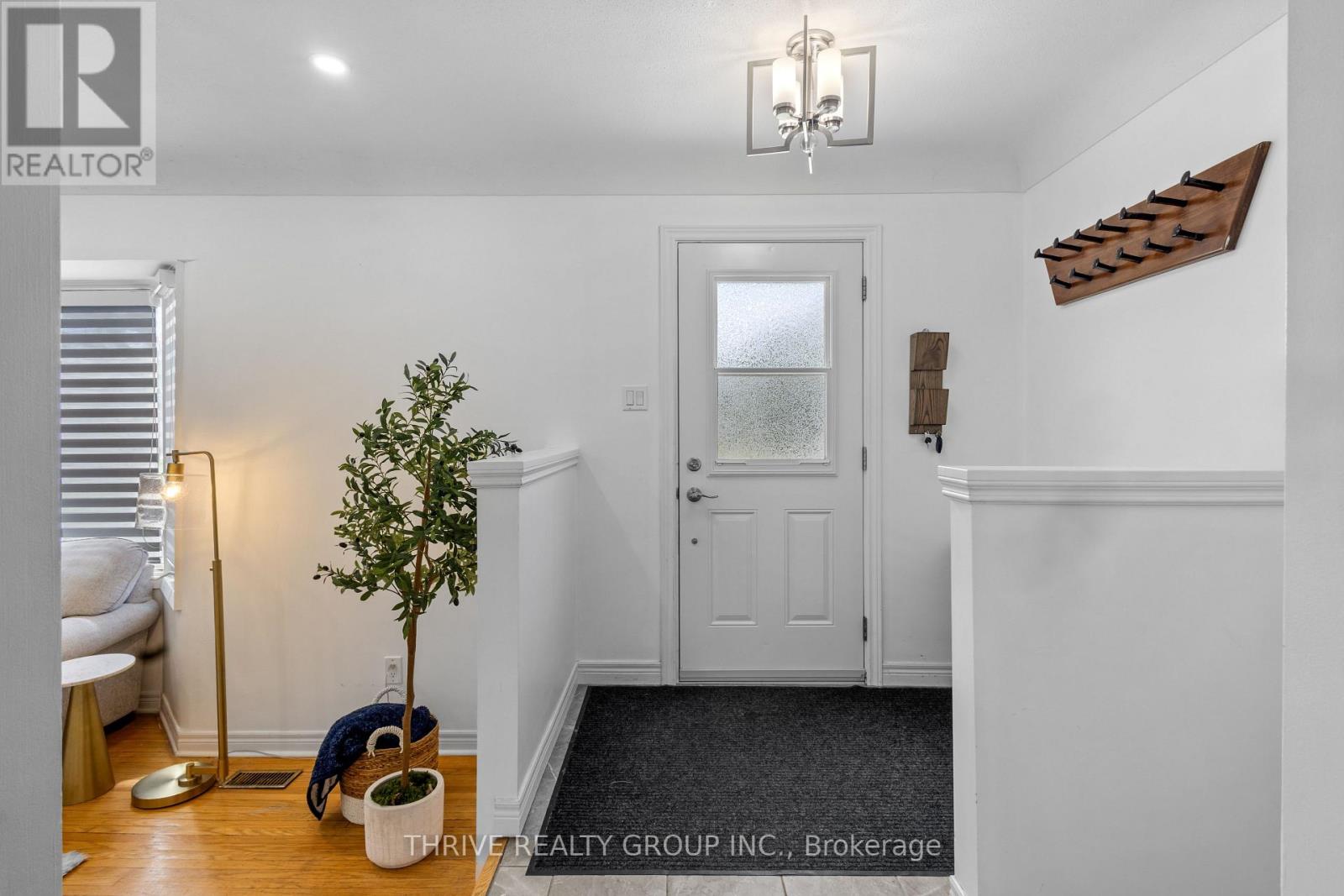 808 Westbury Crescent, London South (South O), Ontario  N6J 3C7 - Photo 3 - X12149618
