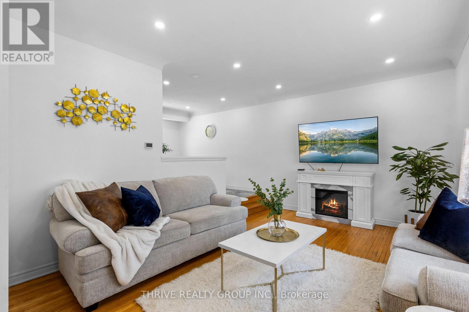 808 Westbury Crescent, London South (South O), Ontario  N6J 3C7 - Photo 4 - X12149618