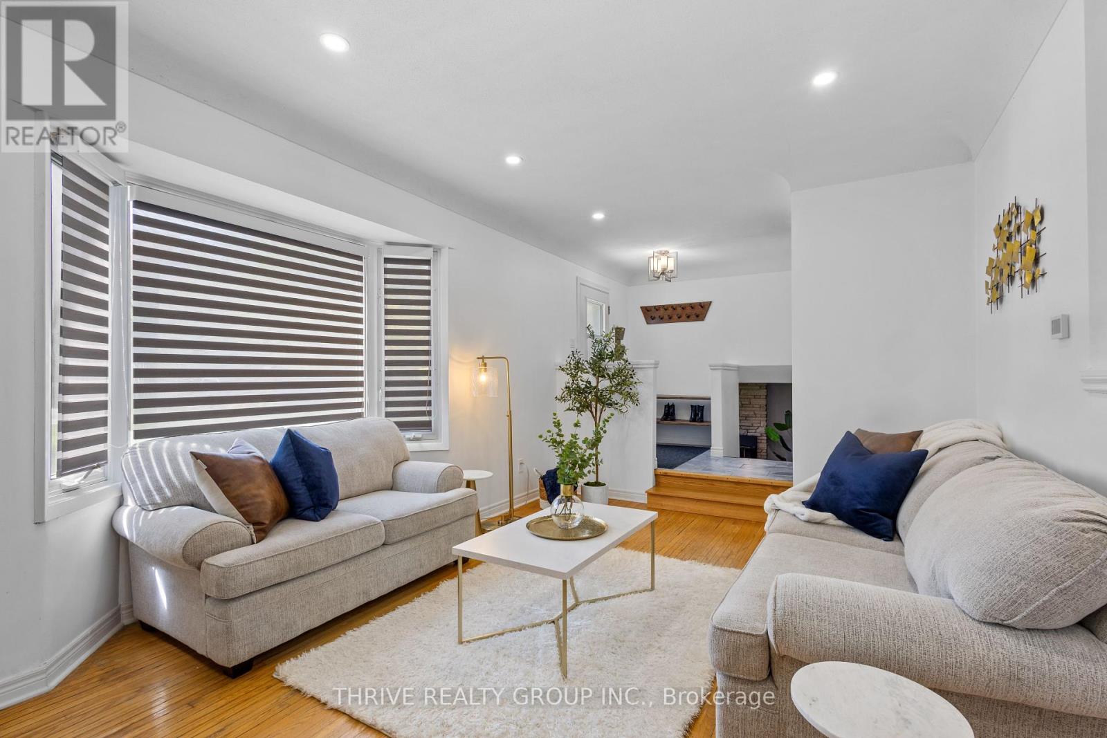 808 Westbury Crescent, London South (South O), Ontario  N6J 3C7 - Photo 5 - X12149618