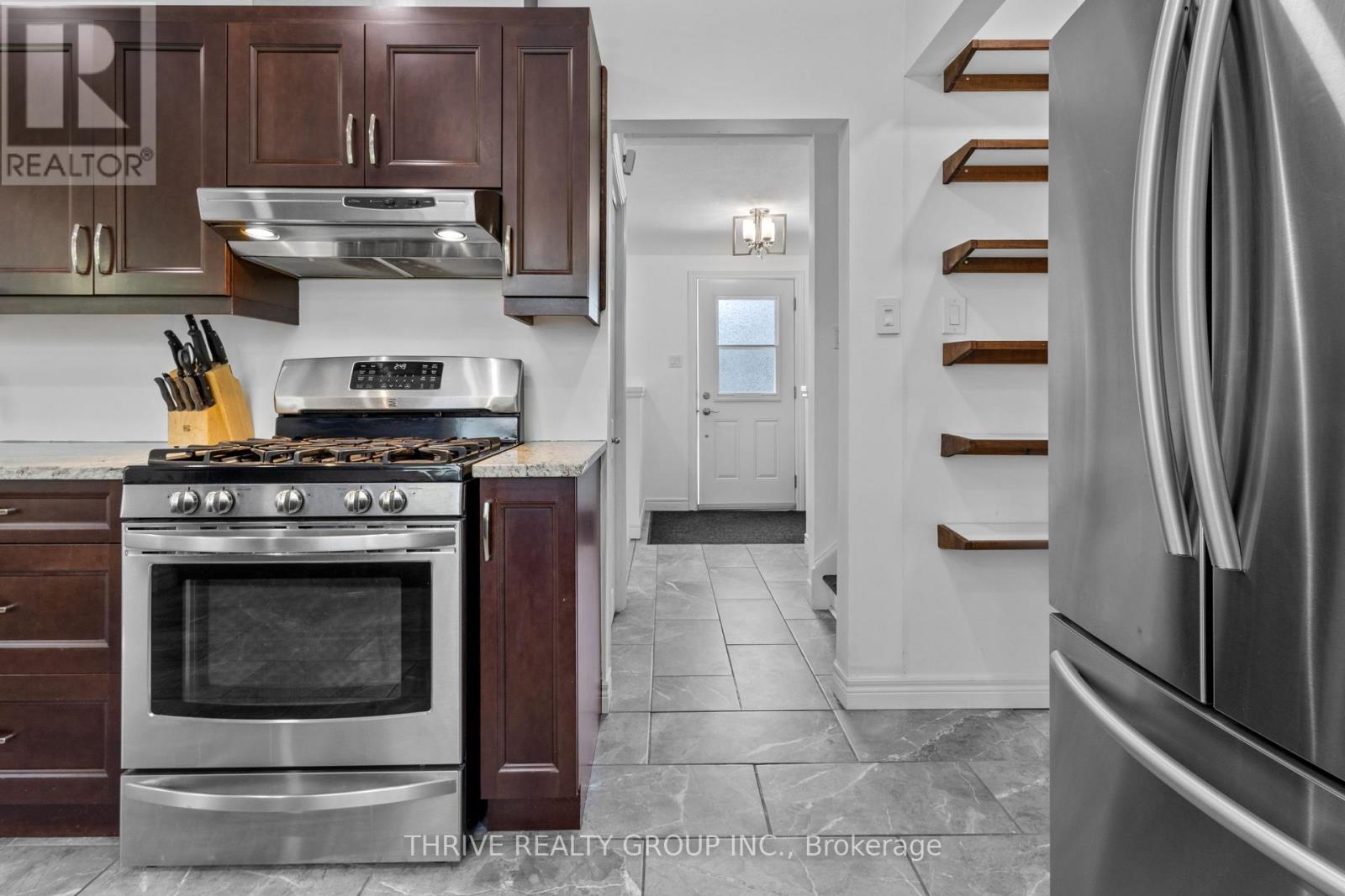 808 Westbury Crescent, London South (South O), Ontario  N6J 3C7 - Photo 8 - X12149618