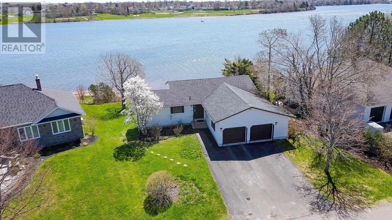 Property at 86 Parkside Drive image 1