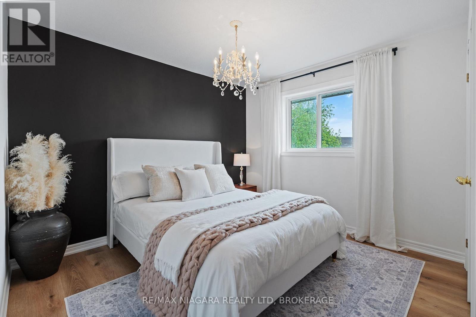 4439 Lincoln Avenue, Lincoln, Ontario  L0R 1B3 - Photo 24 - X12149561