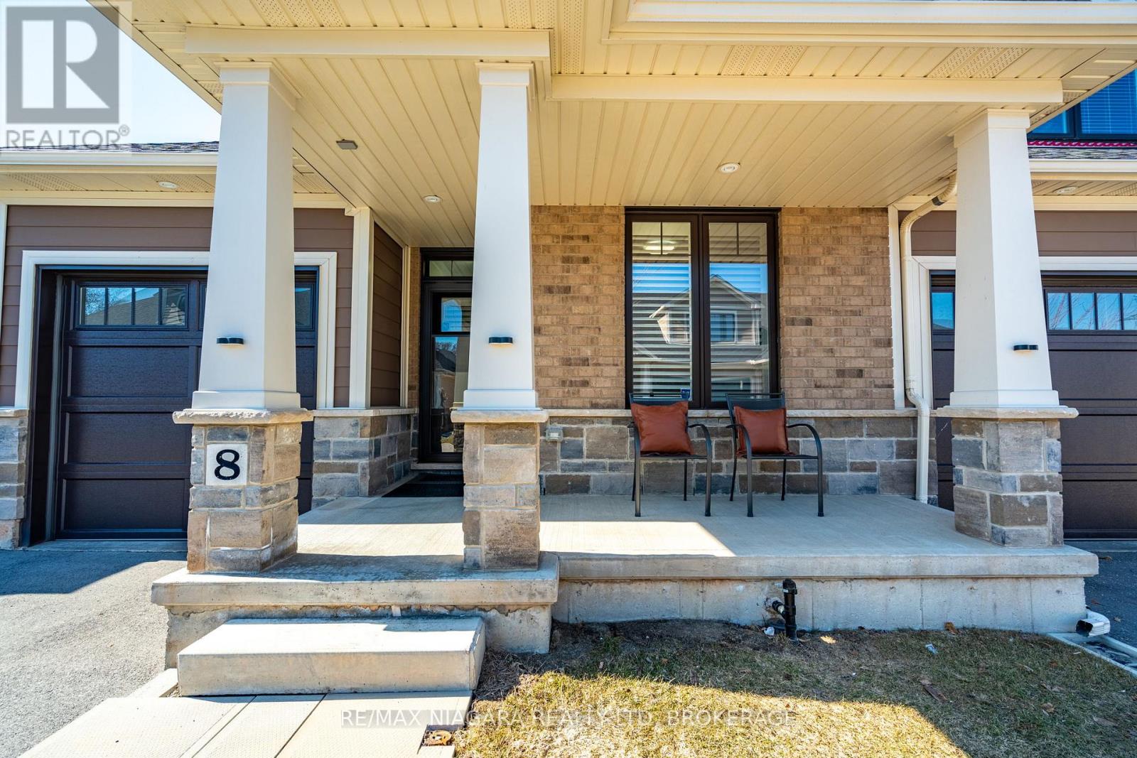 Property at 8 TOE BLAKE COURT image 3