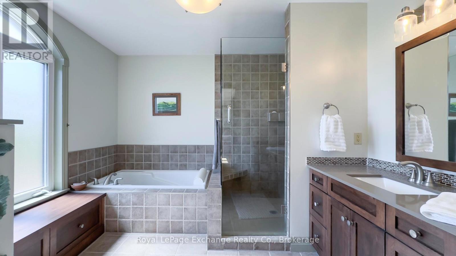 902 Park Place, Huron-Kinloss, Ontario  N2Z 0C4 - Photo 28 - X12149575