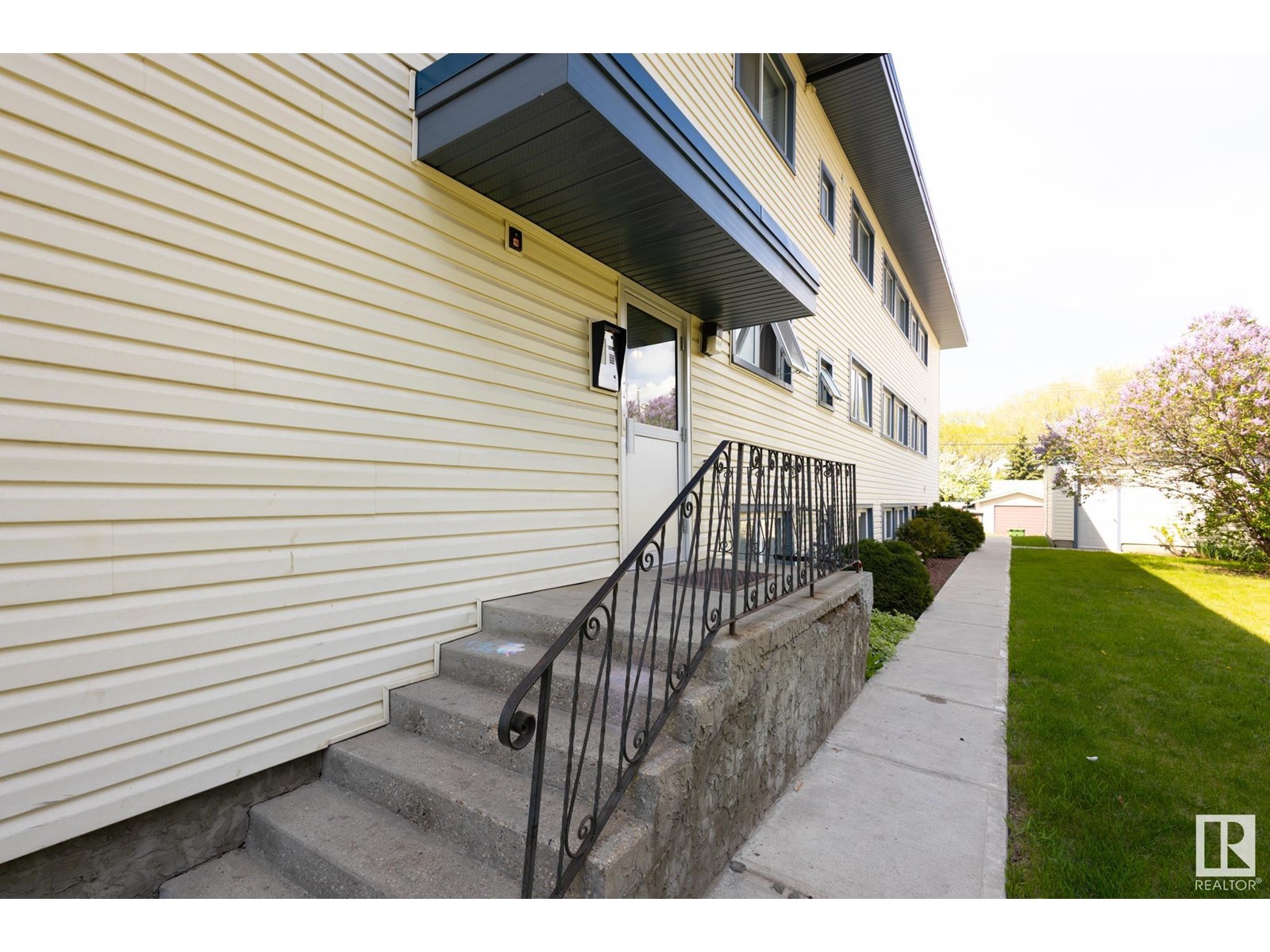 #9 6920 101 Av Nw, Edmonton, Alberta  T6A 0H7 - Photo 2 - E4436502