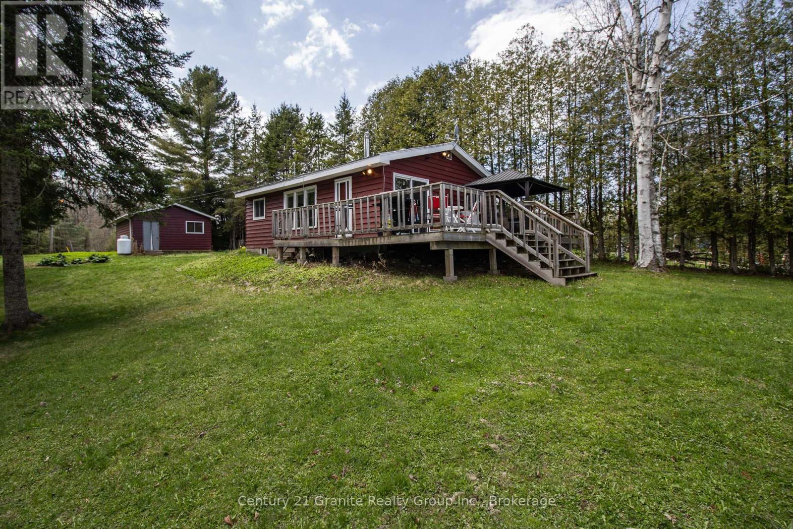1018 Shamrock Lane, Dysart Et Al, Ontario  K0M 1S0 - Photo 20 - X12149601