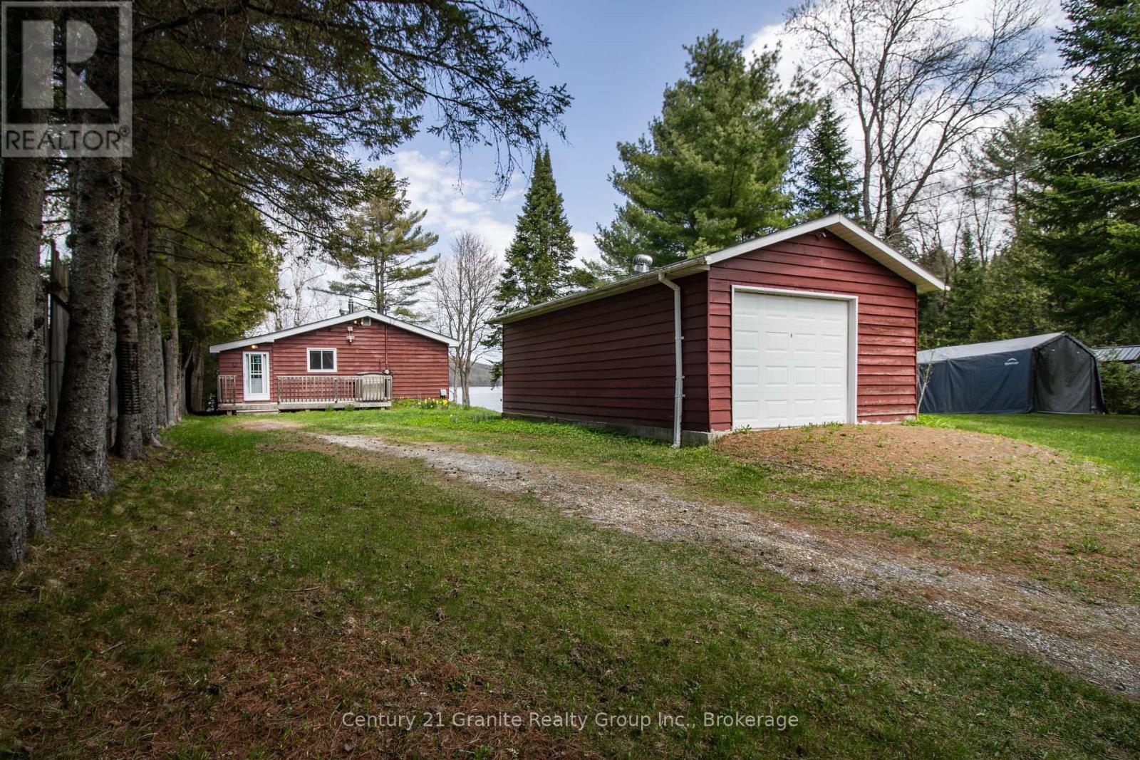 1018 Shamrock Lane, Dysart Et Al, Ontario  K0M 1S0 - Photo 28 - X12149601