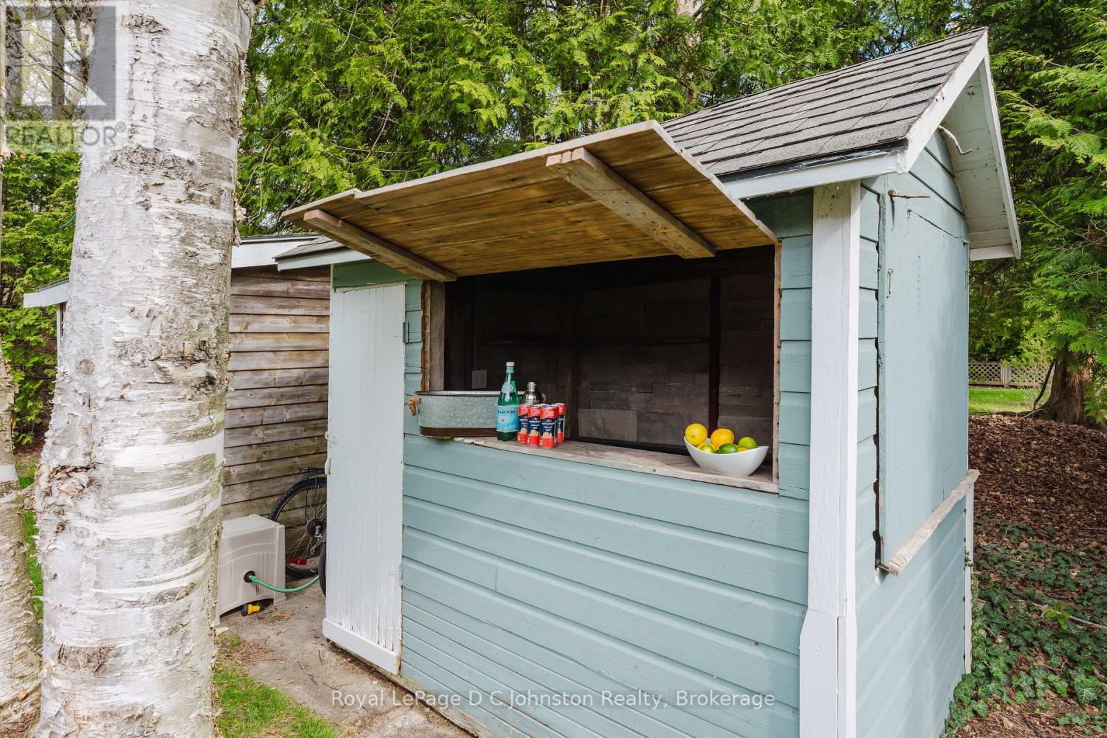 38 Oak Street, Saugeen Shores, Ontario  N0H 2L0 - Photo 10 - X12149611