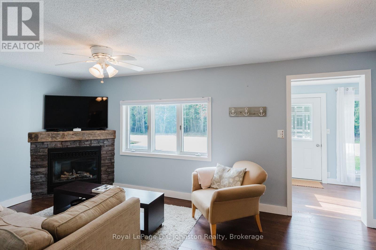 38 Oak Street, Saugeen Shores, Ontario  N0H 2L0 - Photo 26 - X12149611