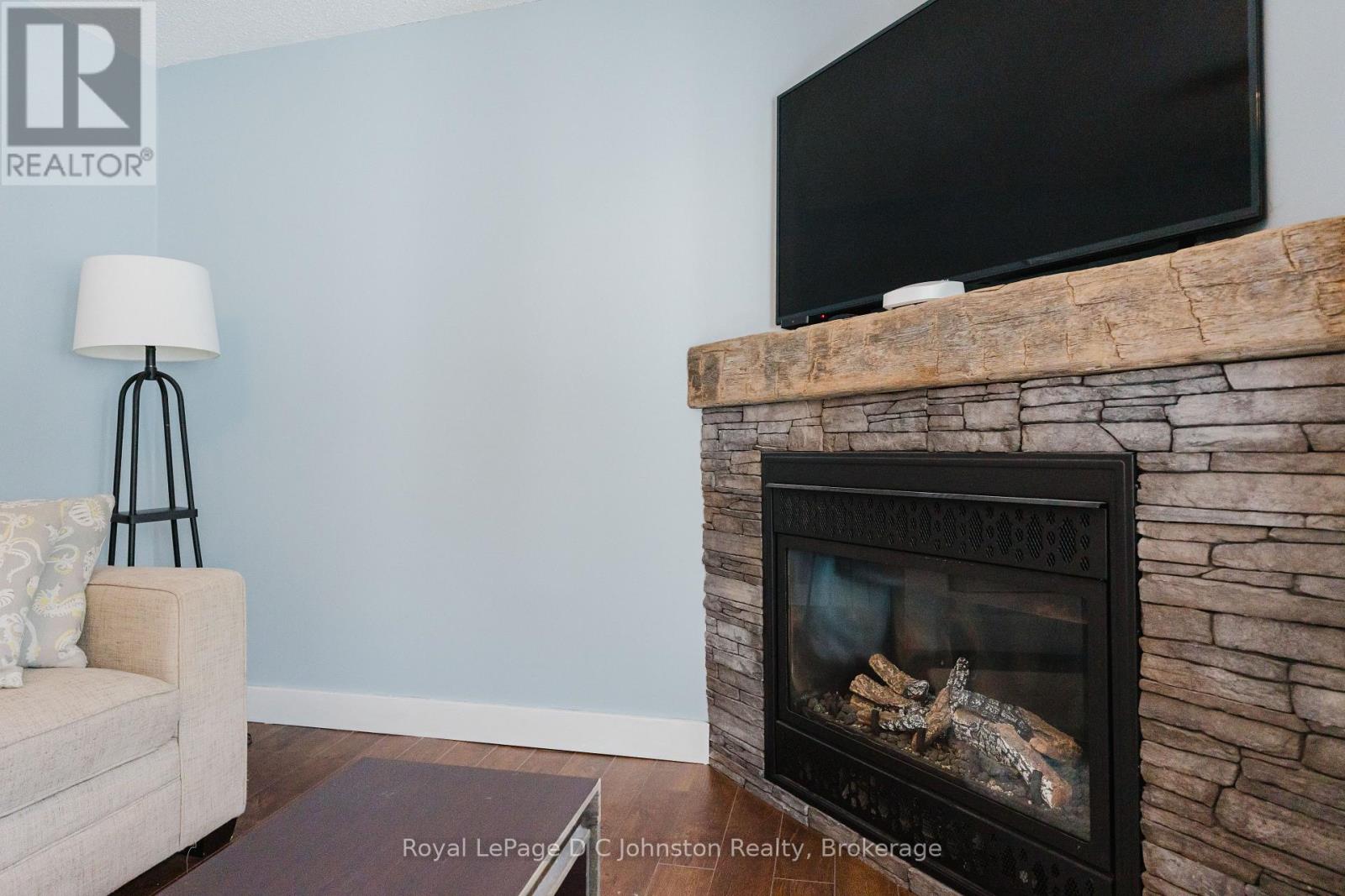 38 Oak Street, Saugeen Shores, Ontario  N0H 2L0 - Photo 27 - X12149611