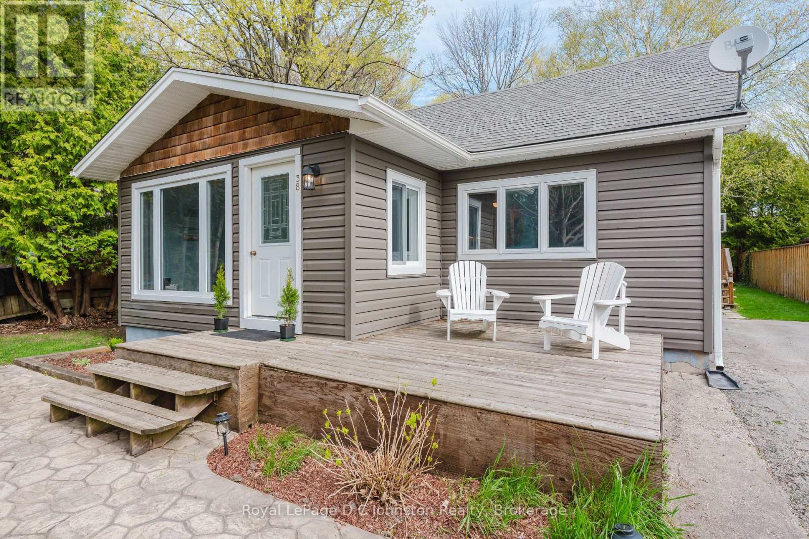 Property at 38 OAK STREET image 3