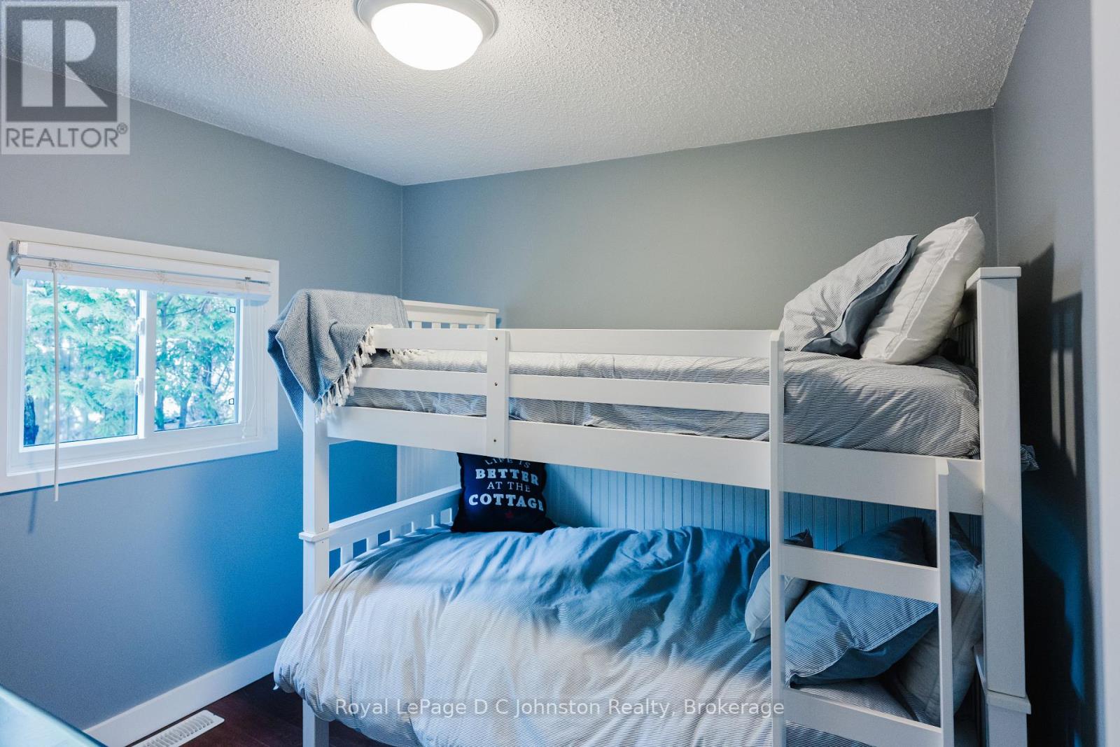 38 Oak Street, Saugeen Shores, Ontario  N0H 2L0 - Photo 34 - X12149611