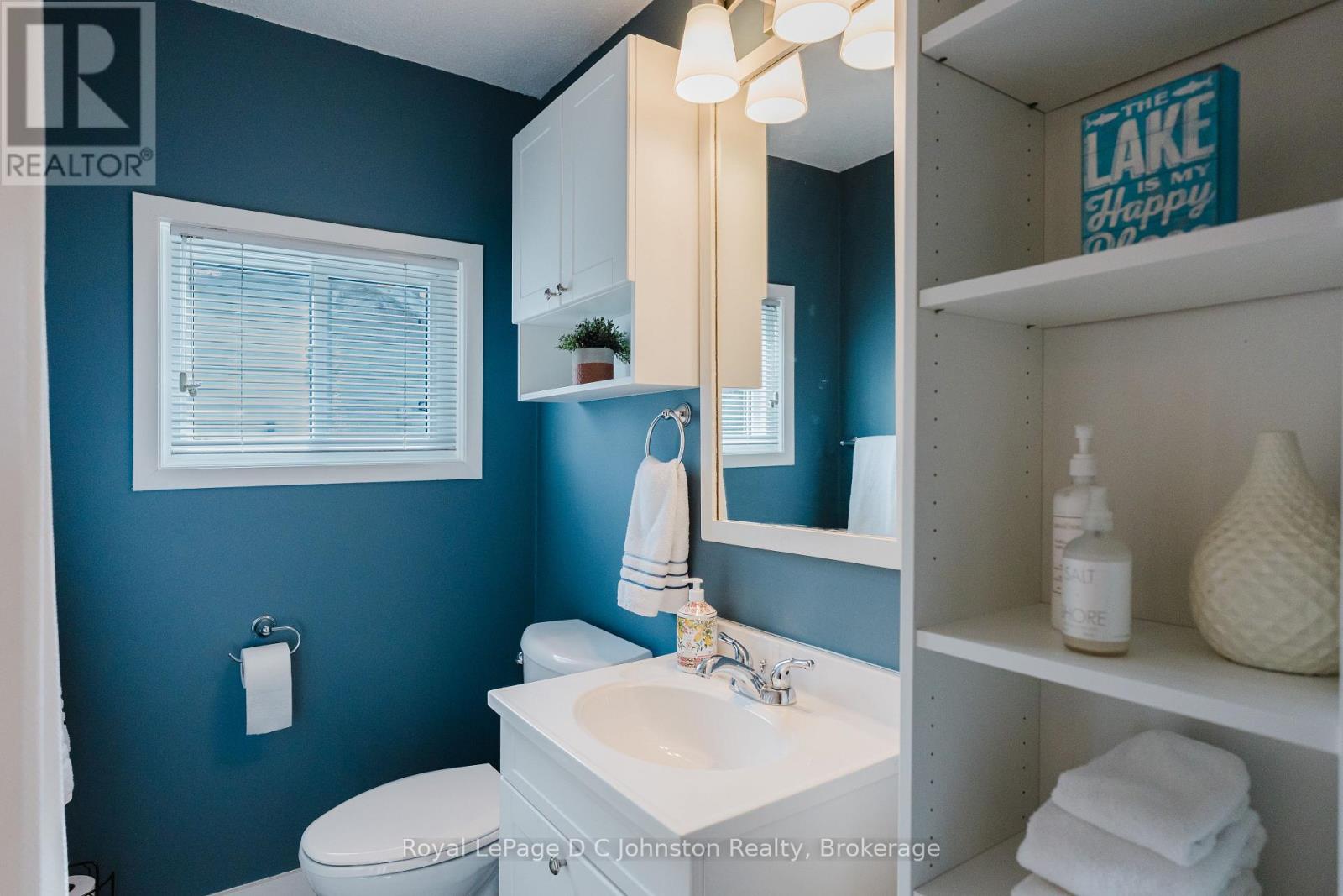 38 Oak Street, Saugeen Shores, Ontario  N0H 2L0 - Photo 35 - X12149611