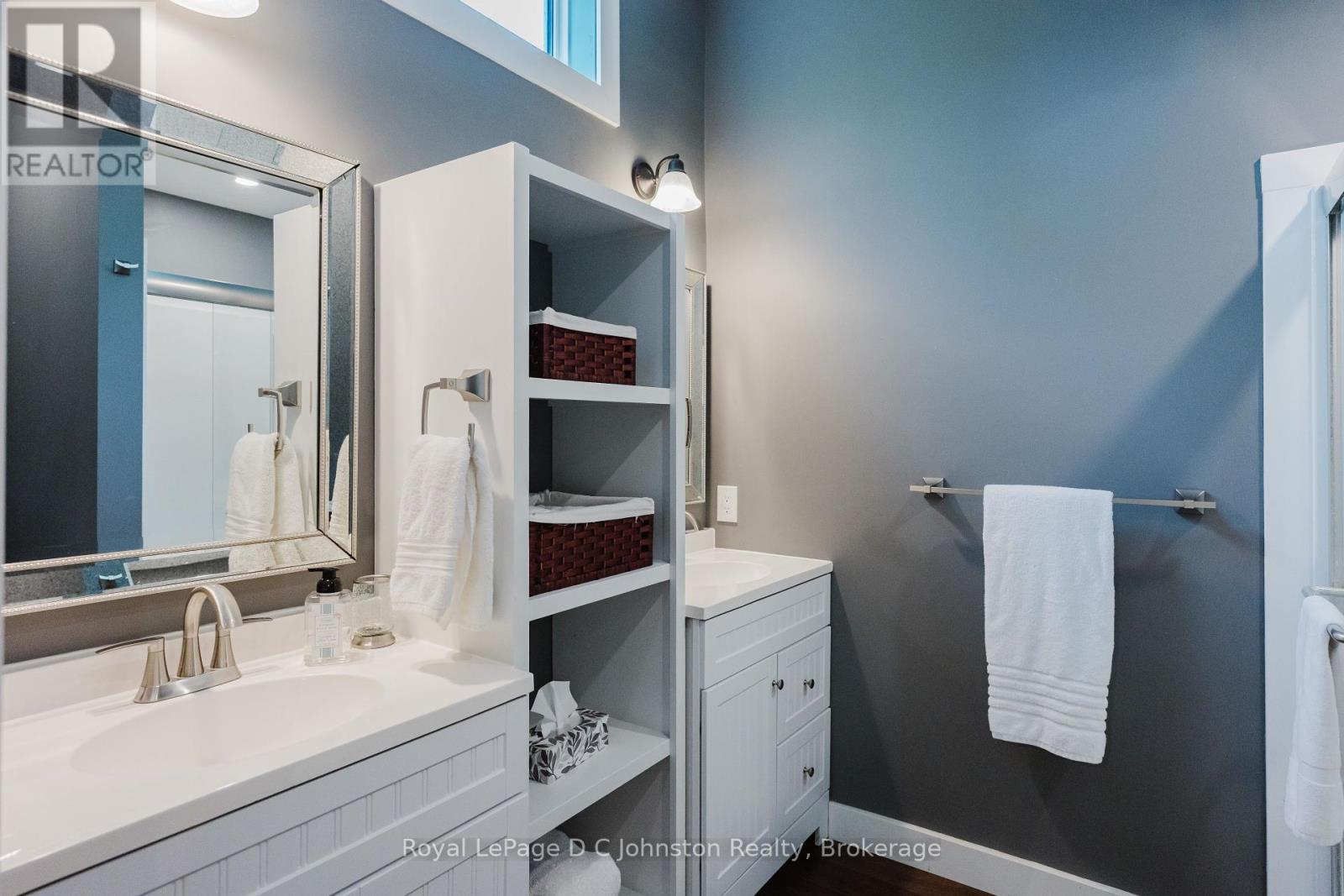 38 Oak Street, Saugeen Shores, Ontario  N0H 2L0 - Photo 36 - X12149611