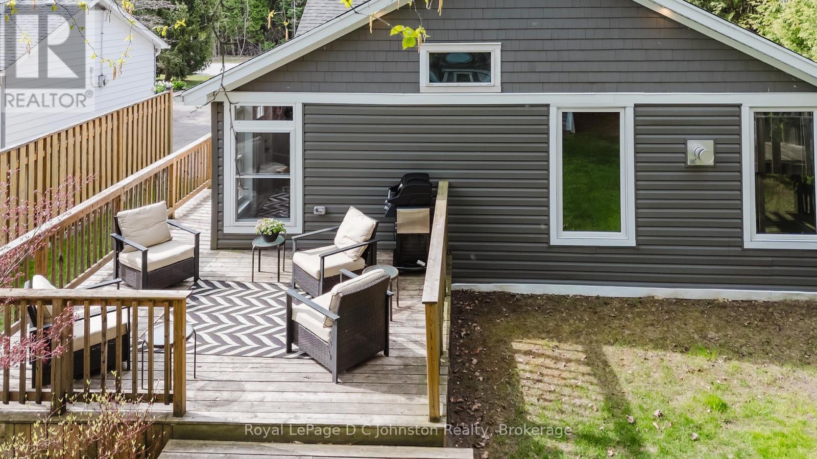 Property at 38 OAK STREET image 5
