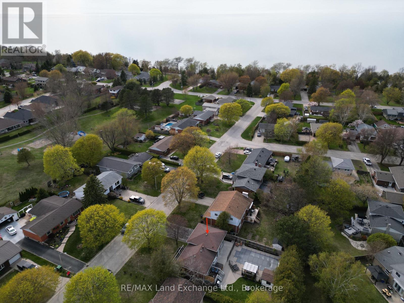 6 Deborah Drive, Huron-Kinloss, Ontario  N2Z 2M5 - Photo 34 - X12149613